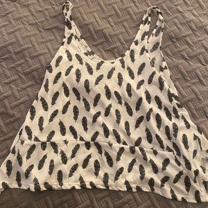 NWOT H&M feather print tank